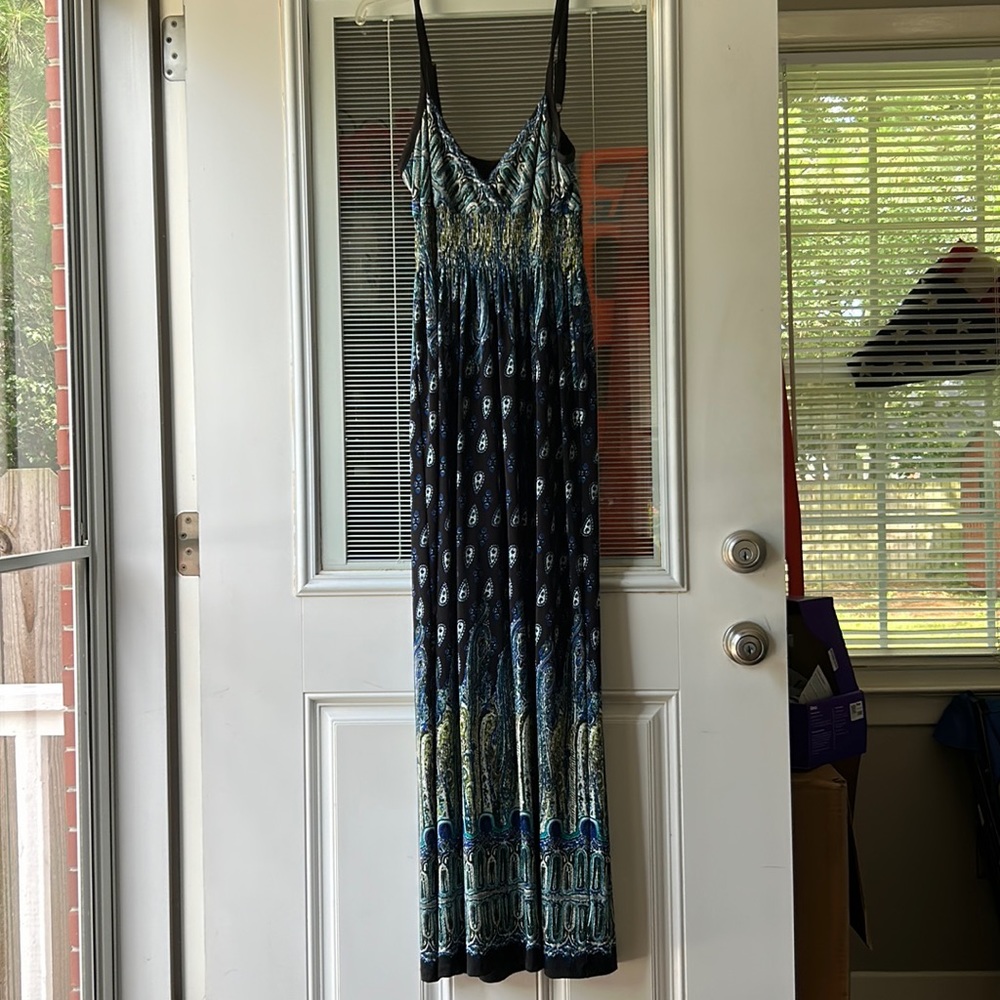Adjustable strap maxi with ruched waste and Paisley print